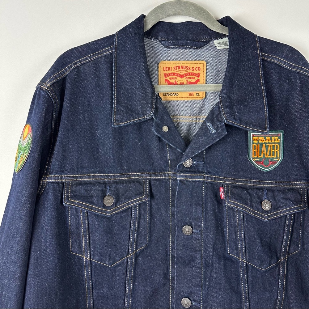 Levi's Custom Jean Jacket Dark Wash Patches Large